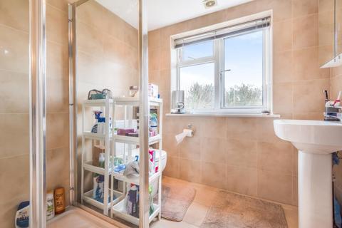 16 Abbott Avenue, London, SW20 8SQ