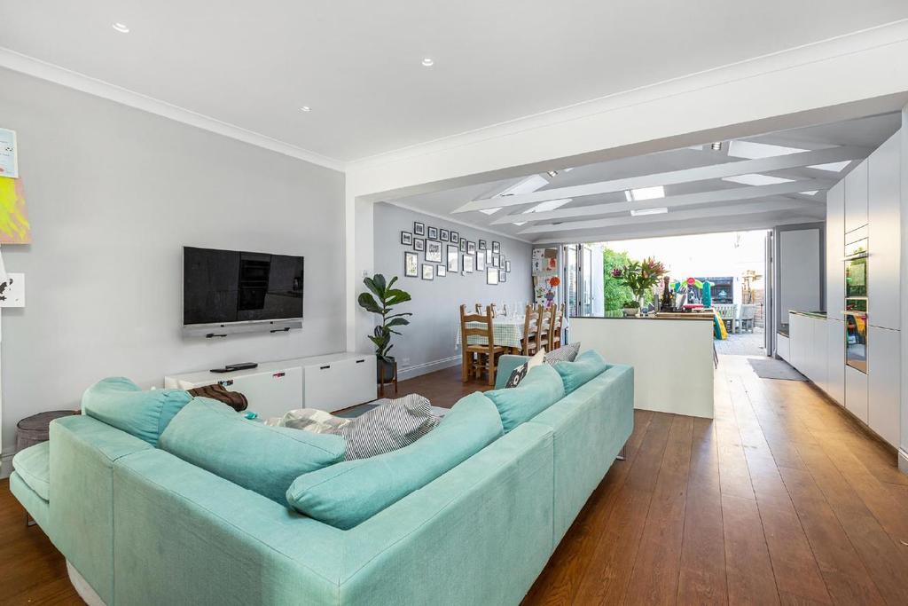 Brookwood Road, Southfields 4 bed terraced house £1,275,000