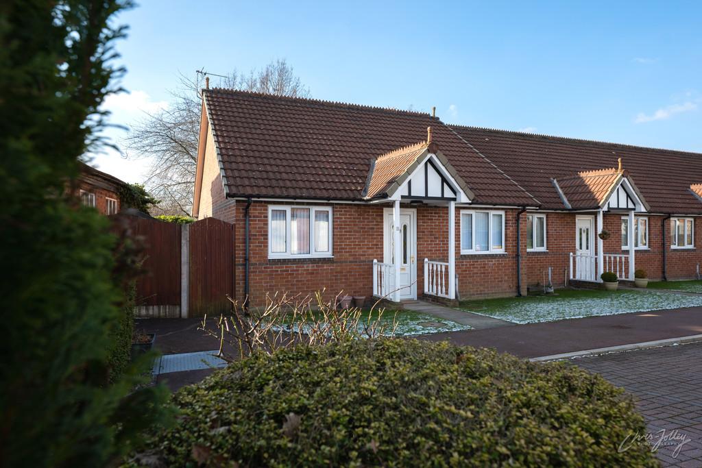 Norbury Grove, Hazel Grove, Stockport... 2 bed semidetached bungalow