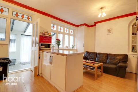 20 Eddy Close, Romford, RM7 9HS