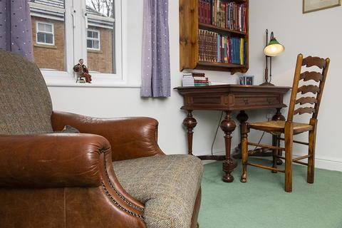12 Bridgeside, Carnforth, LA5 9LF