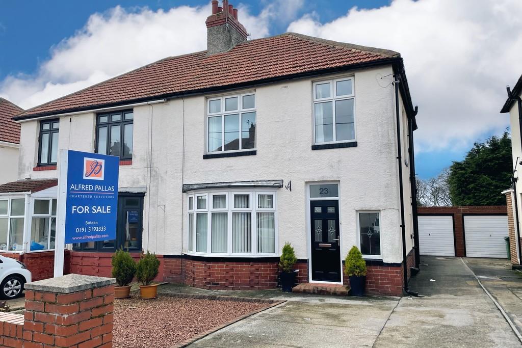 Elmsleigh Gardens, Cleadon 3 bed semidetached house £260,000