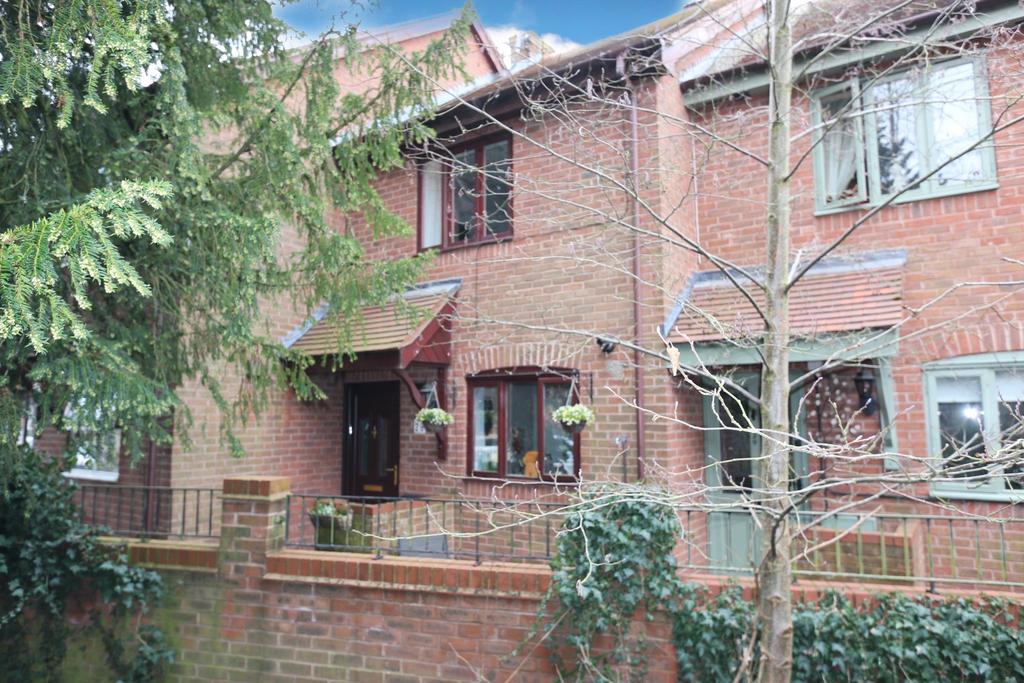 Millers Bank, Broom, Alcester, B50 2 bed terraced house £204,950