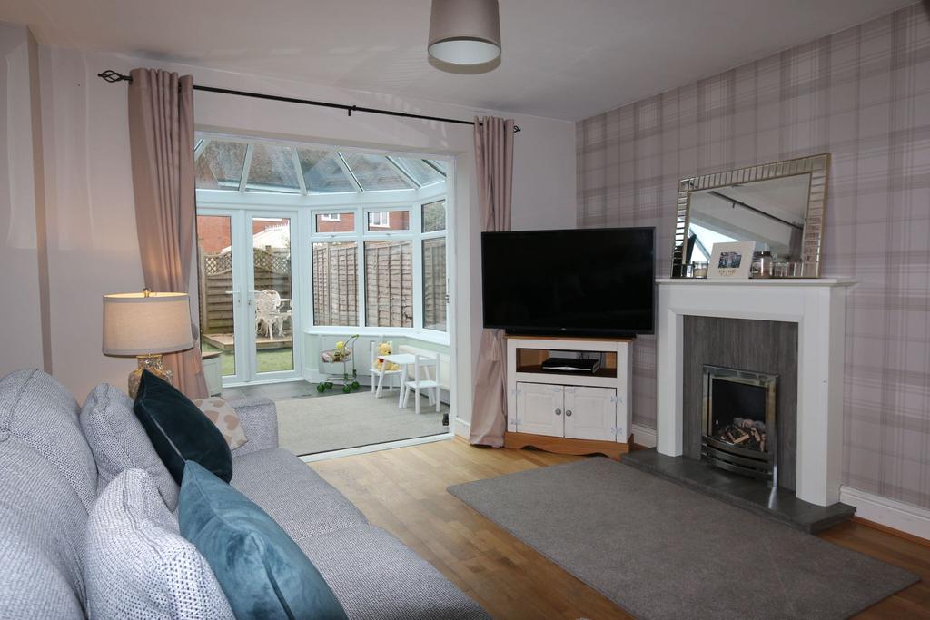 Millers Bank, Broom, Alcester, B50 2 bed terraced house £204,950