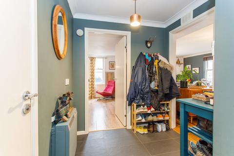 6 Leabank Square, London, E9 5LP