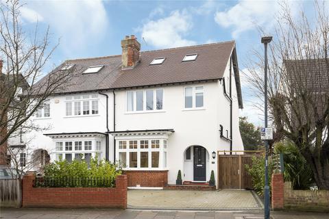 15 Taylor Avenue, Richmond, TW9 4EB