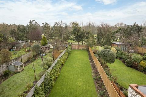 15 Taylor Avenue, Richmond, TW9 4EB