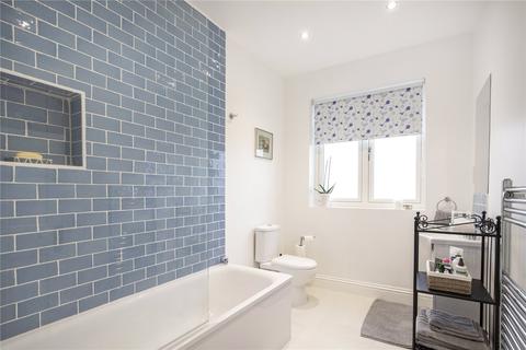 15 Taylor Avenue, Richmond, TW9 4EB