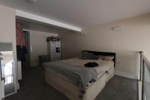 1 bedroom apartment to rent, 5b Clarendon Road Irlam