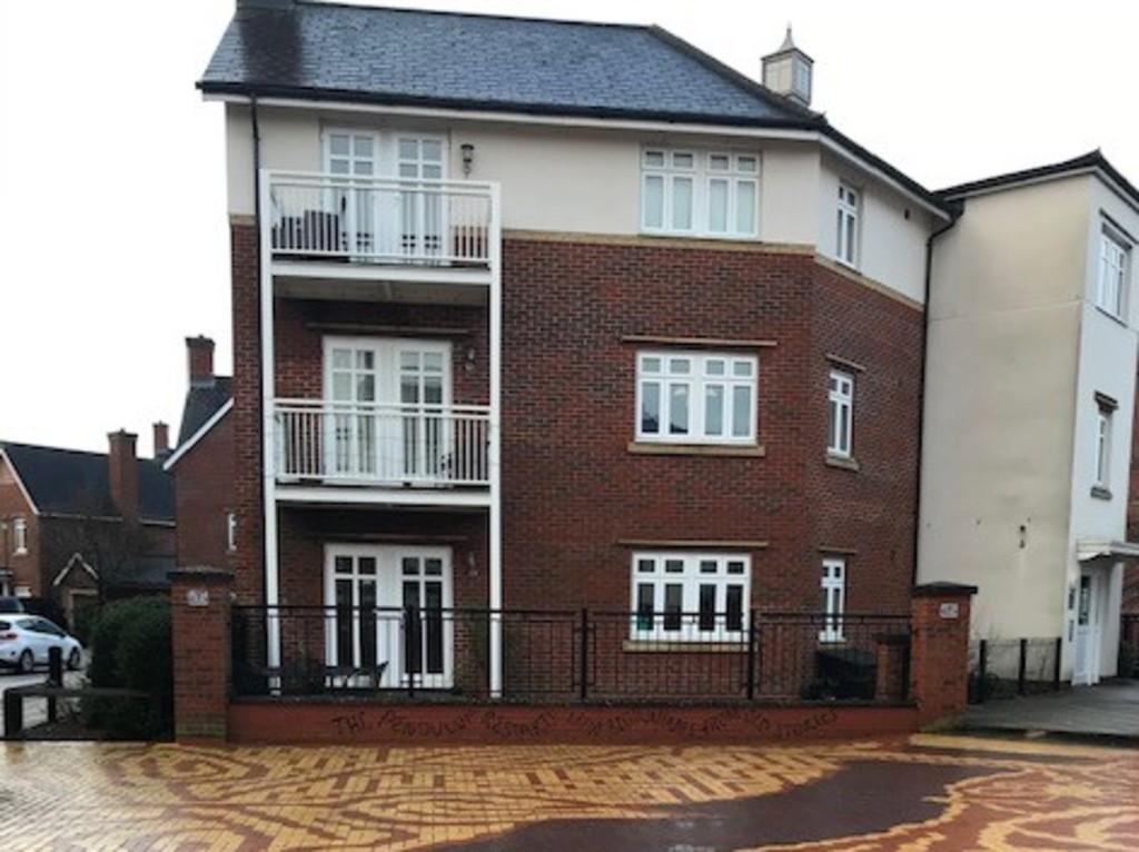 Gabriels Square, Lower Earley 2 bed apartment £1,000 pcm (£231 pw)