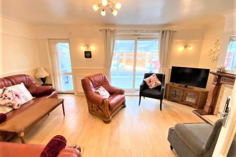 12 Wichnor Road, Solihull, B92 7PU