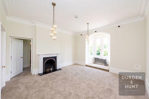3 bedroom flat for sale - The Galleries, Brentwood, CM14