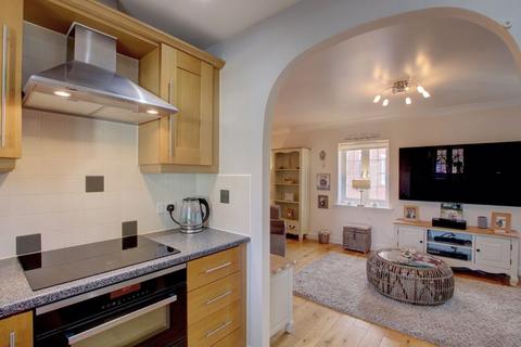 4 Joseph Perkins Close, Astwood Bank, Redditch, B96 6EQ