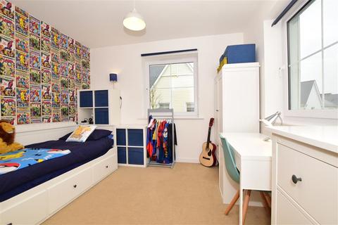 9 Berry Drive, Snodland, ME6 5FG