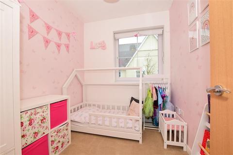 9 Berry Drive, Snodland, ME6 5FG