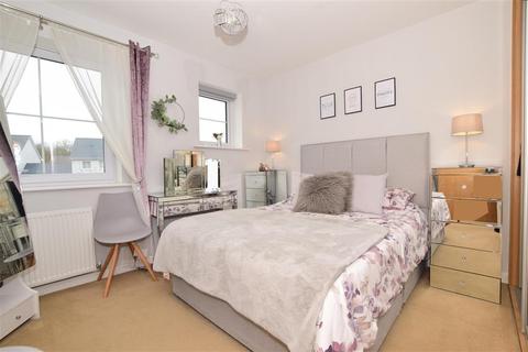 9 Berry Drive, Snodland, ME6 5FG