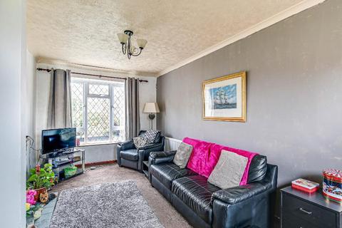 4 Woodview Close, South Croydon, CR2 9BD