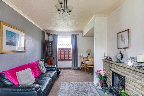 4 Woodview Close, South Croydon, CR2 9BD