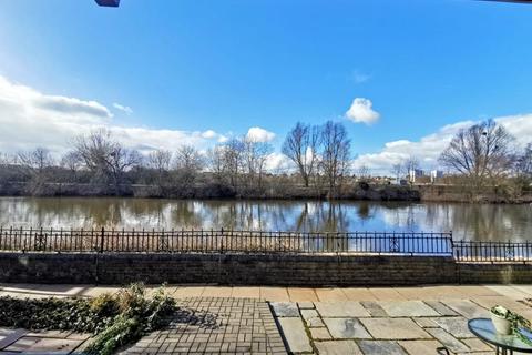 13 Diglis Avenue, Worcester, WR1 2NS