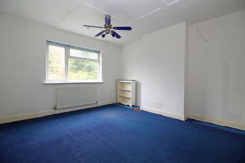 121 Grange Road, South Croydon, CR2 0NF