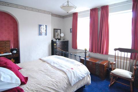 15 Sandhurst Road, Gloucester, GL1 2SE
