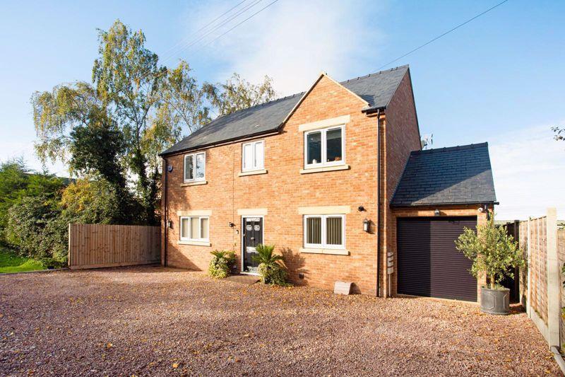 Tewkesbury Road, Norton, Gloucester 4 bed detached house for sale £