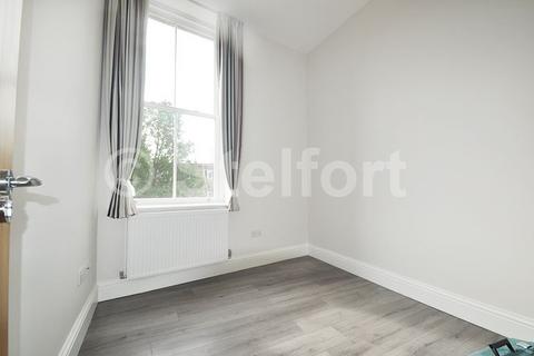 2 bedroom flat to rent, Grafton Road, London, NW5