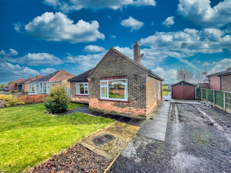 Neap House Road, Scunthorpe 2 bed detached bungalow £575 pcm (£133 pw)
