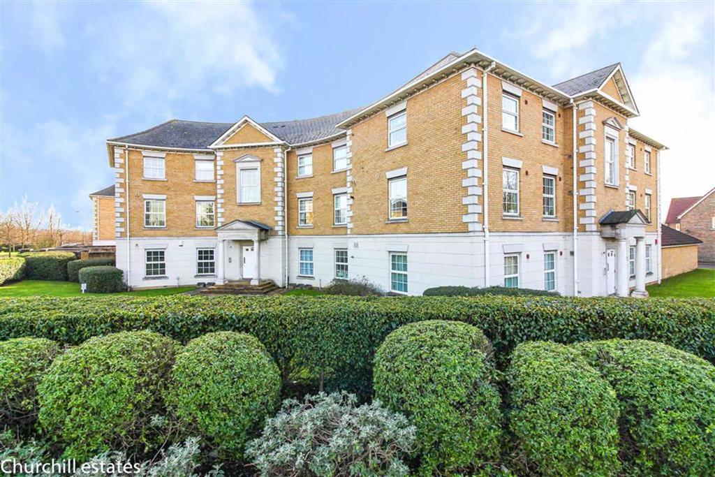 King William Court, Waltham Abbey, Essex 3 bed flat £330,000