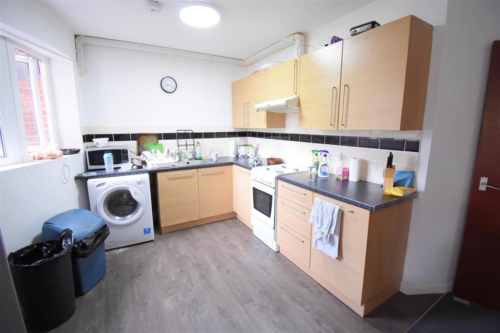 Kitchen .JPG