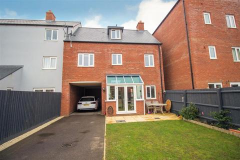 57 Anglia Way, Great Denham, Bedford, MK40 4SD
