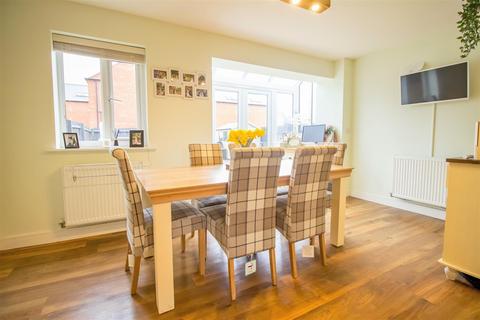 57 Anglia Way, Great Denham, Bedford, MK40 4SD