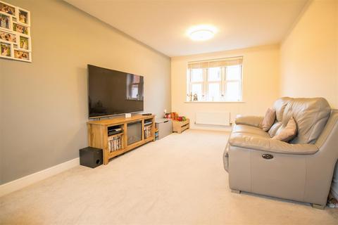 57 Anglia Way, Great Denham, Bedford, MK40 4SD