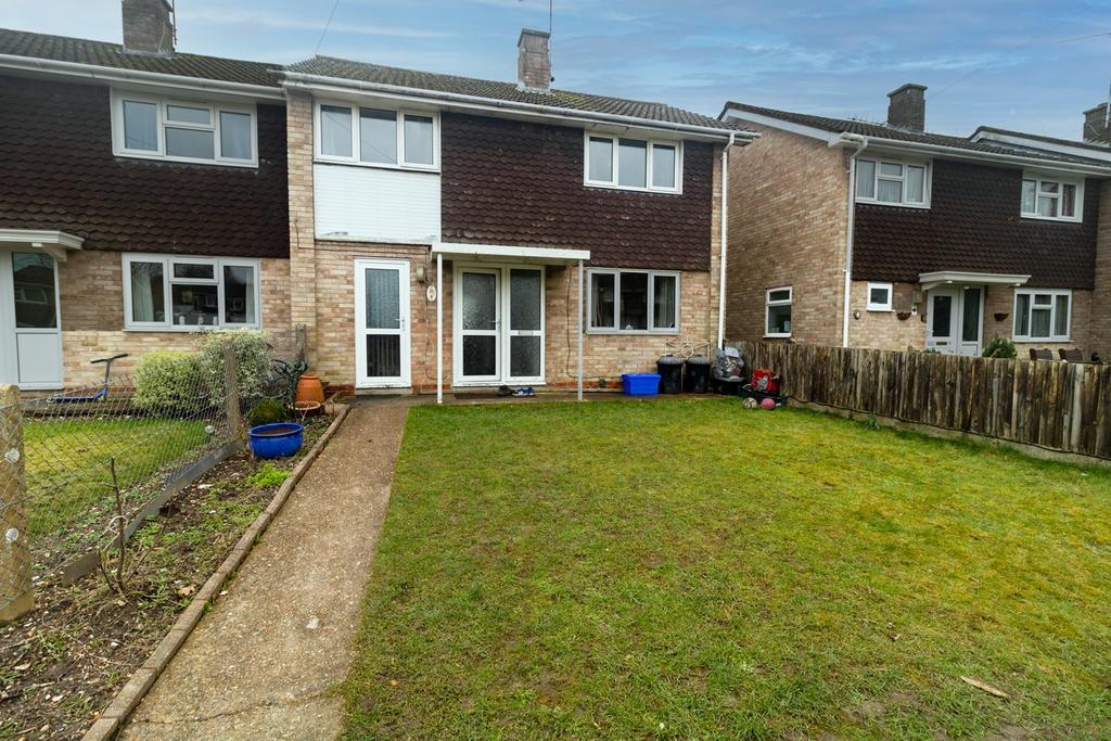 Brookside, Totton, Southampton, SO40 3 bed end of terrace house £250,000