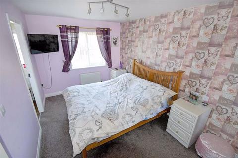 61 Acasta Way, Hull, HU9 5SE
