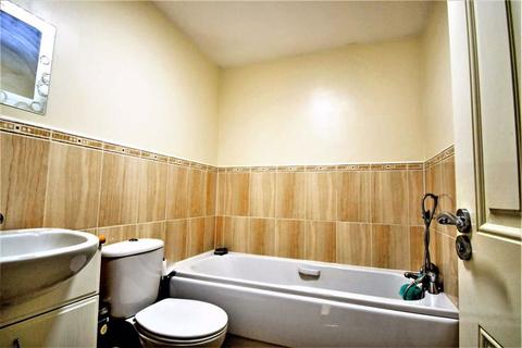 61 Acasta Way, Hull, HU9 5SE