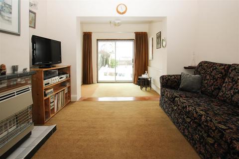 26 Mascalls Gardens, Brentwood, CM14 5LT
