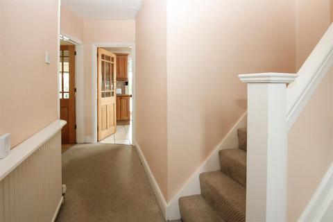 26 Mascalls Gardens, Brentwood, CM14 5LT