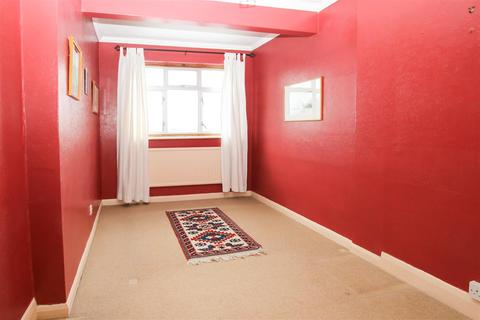 26 Mascalls Gardens, Brentwood, CM14 5LT