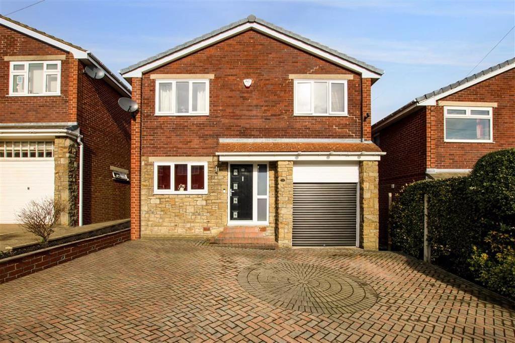 Highfield View, Gildersome, Leeds, West Yorkshire, LS27 4 bed detached