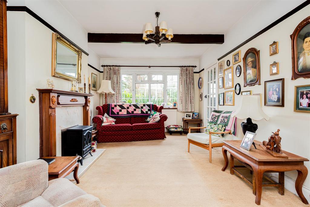 Reigate Road, Epsom 3 bed semidetached house £630,000