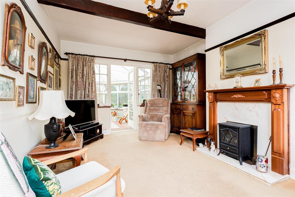 Reigate Road, Epsom 3 bed semidetached house £630,000