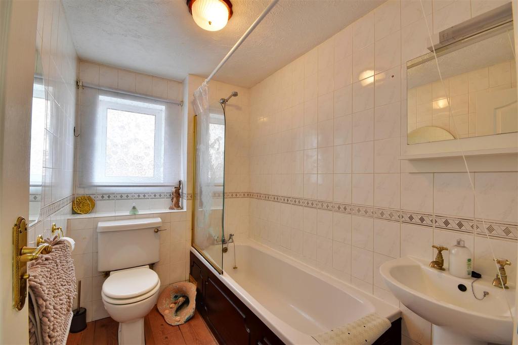 Rock Channel Quay, Rye 1 bed flat - £289,950