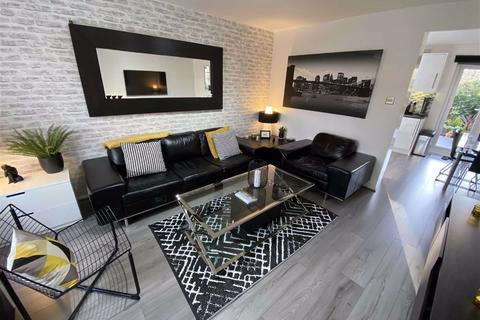 21 Calico Close, Salford, M3 6AH
