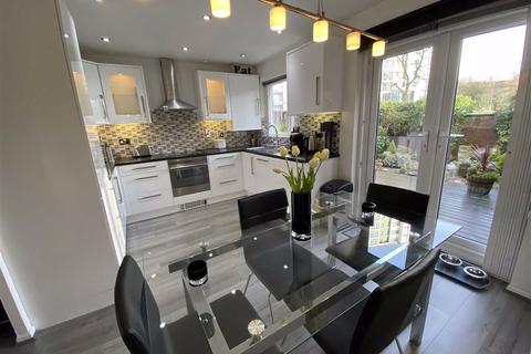 21 Calico Close, Salford, M3 6AH