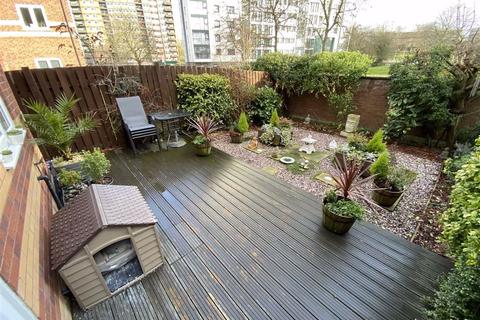 21 Calico Close, Salford, M3 6AH