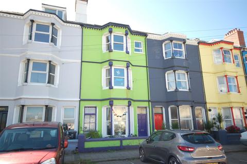 3 Cambrian Terrace, Borth, SY24 5HU