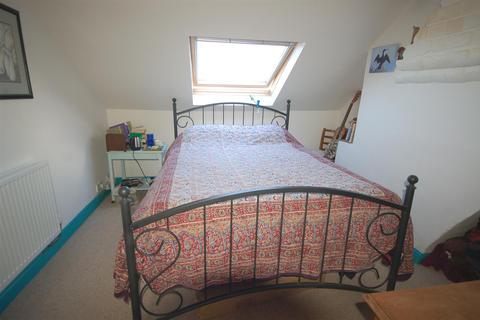 3 Cambrian Terrace, Borth, SY24 5HU