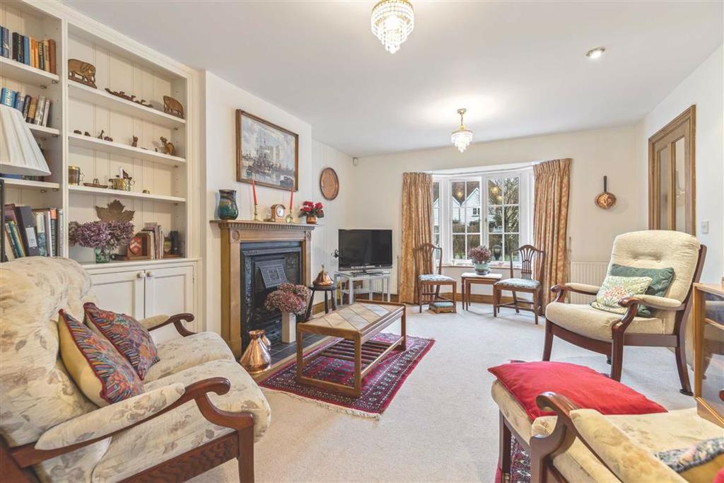 Stonegate, Wye, Ashford 3 bed end of terrace house £475,000