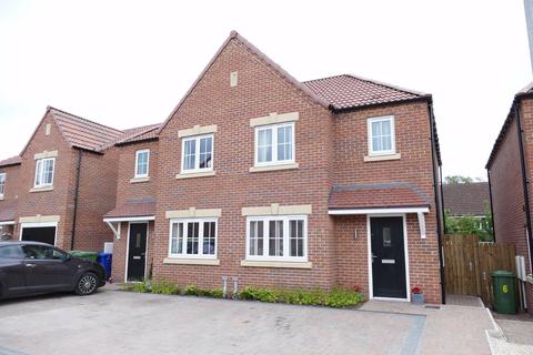 5 Bell Garth, Market Weighton, York, YO43 3GQ
